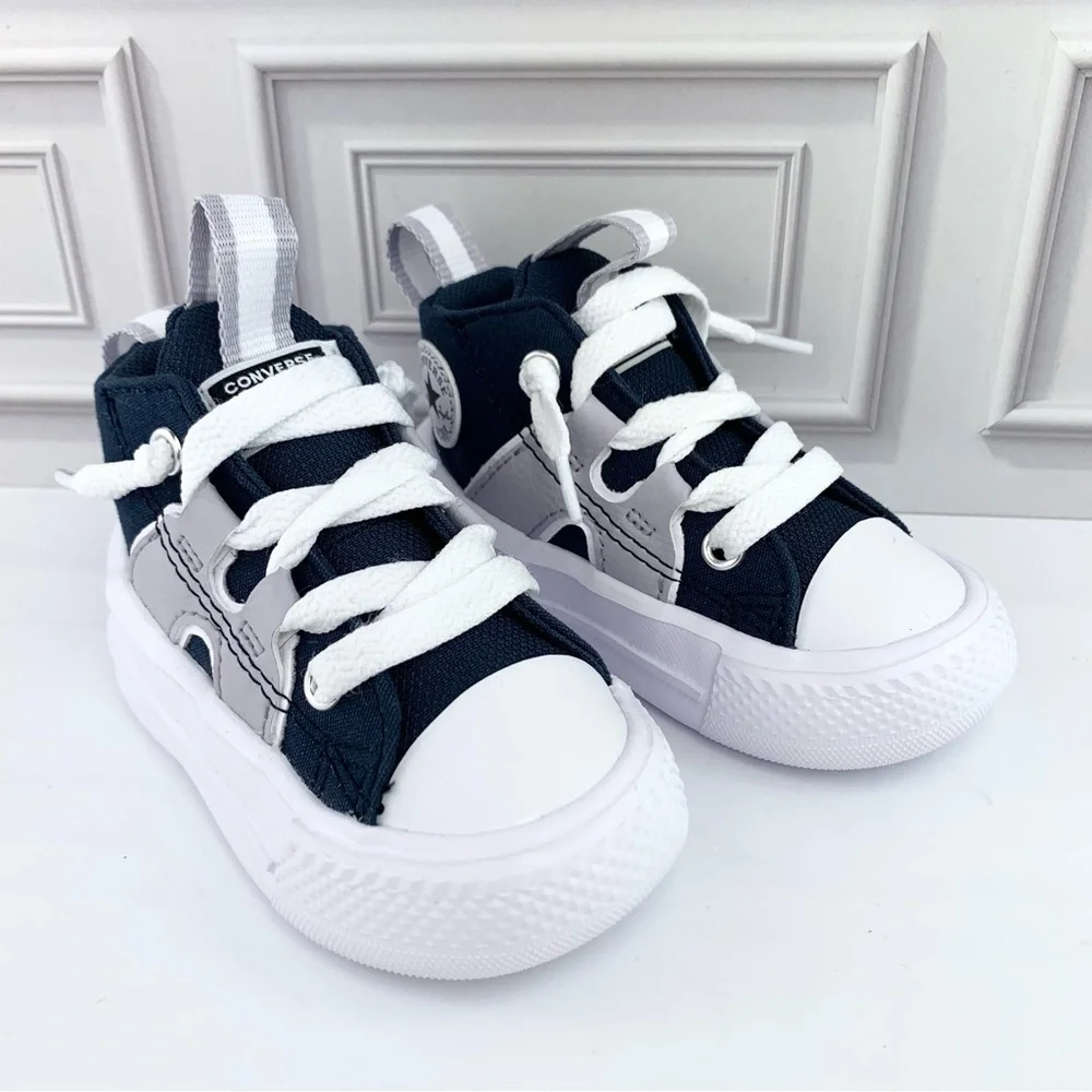 NEW! Converse Chuck Taylor ALL STAR Street Canvas Baby Sneakers Size 4